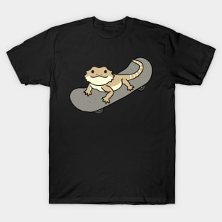 Funny Bearded Dragon On Skateboard Cute Pet Lizard Lover T-Shirt